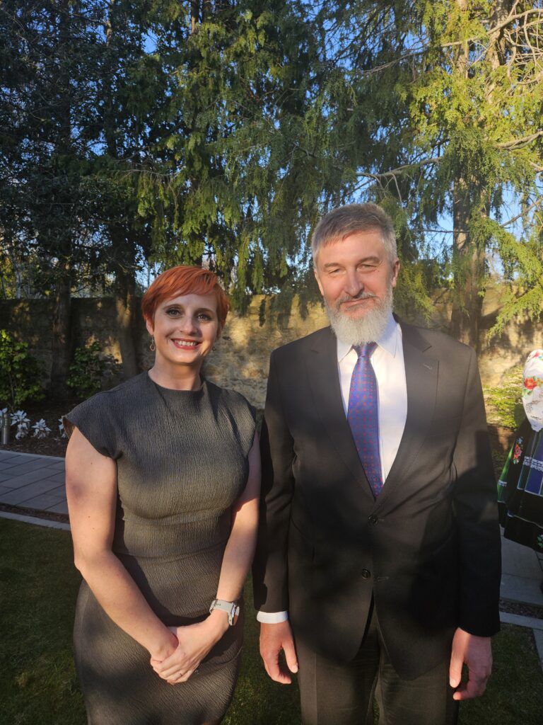 HOMS Assist bridges legal gaps for Poles in Ireland. Discover how we support expatriates with expert legal aid, integration workshops, and bilingual assistance.