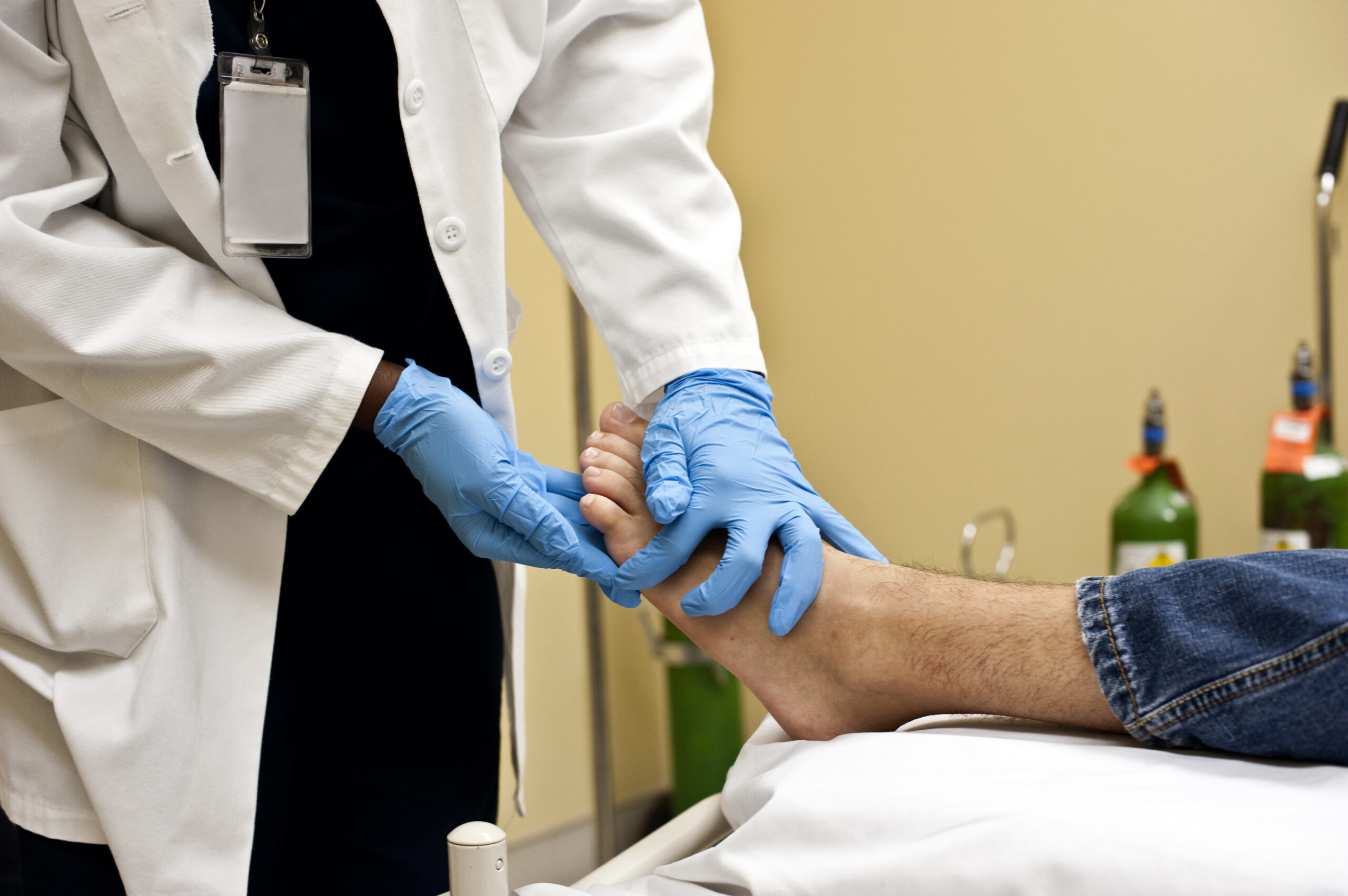 Experiencing foot drop after a knee replacement? Learn about peroneal nerve damage, your legal rights in Ireland, and how our specialist team can help.